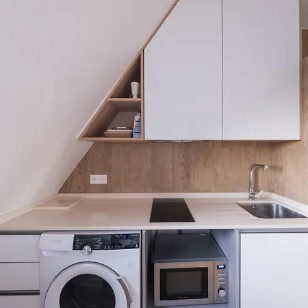 Daire Place Emily In Paris