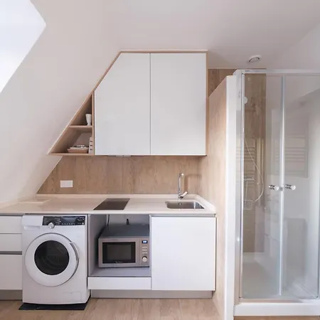 Place Emily In Appartement