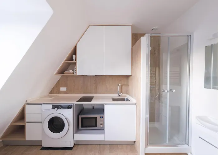 Place Emily In Appartement